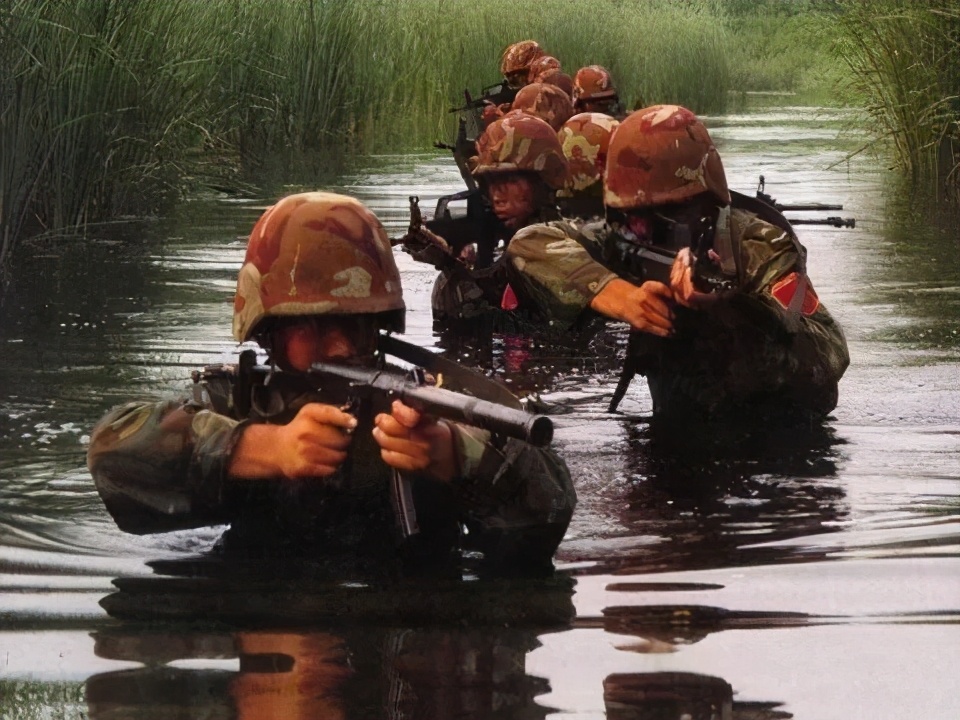 一位轉(zhuǎn)業(yè)后的特種兵，辦農(nóng)場種瓜菜，靠1個優(yōu)點，年賺200萬